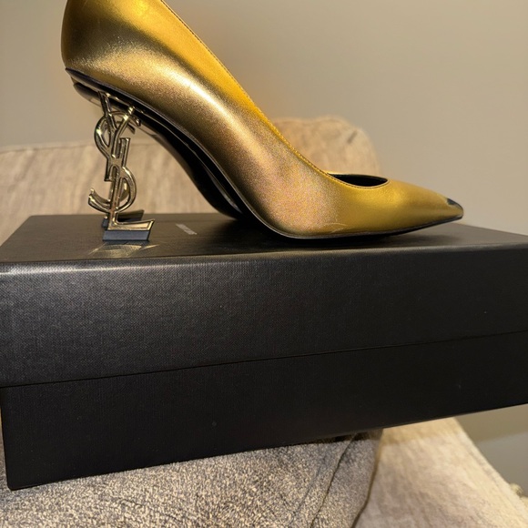 Saint Laurent Metallic Gold Pointed Toe Logo-Heel Pump